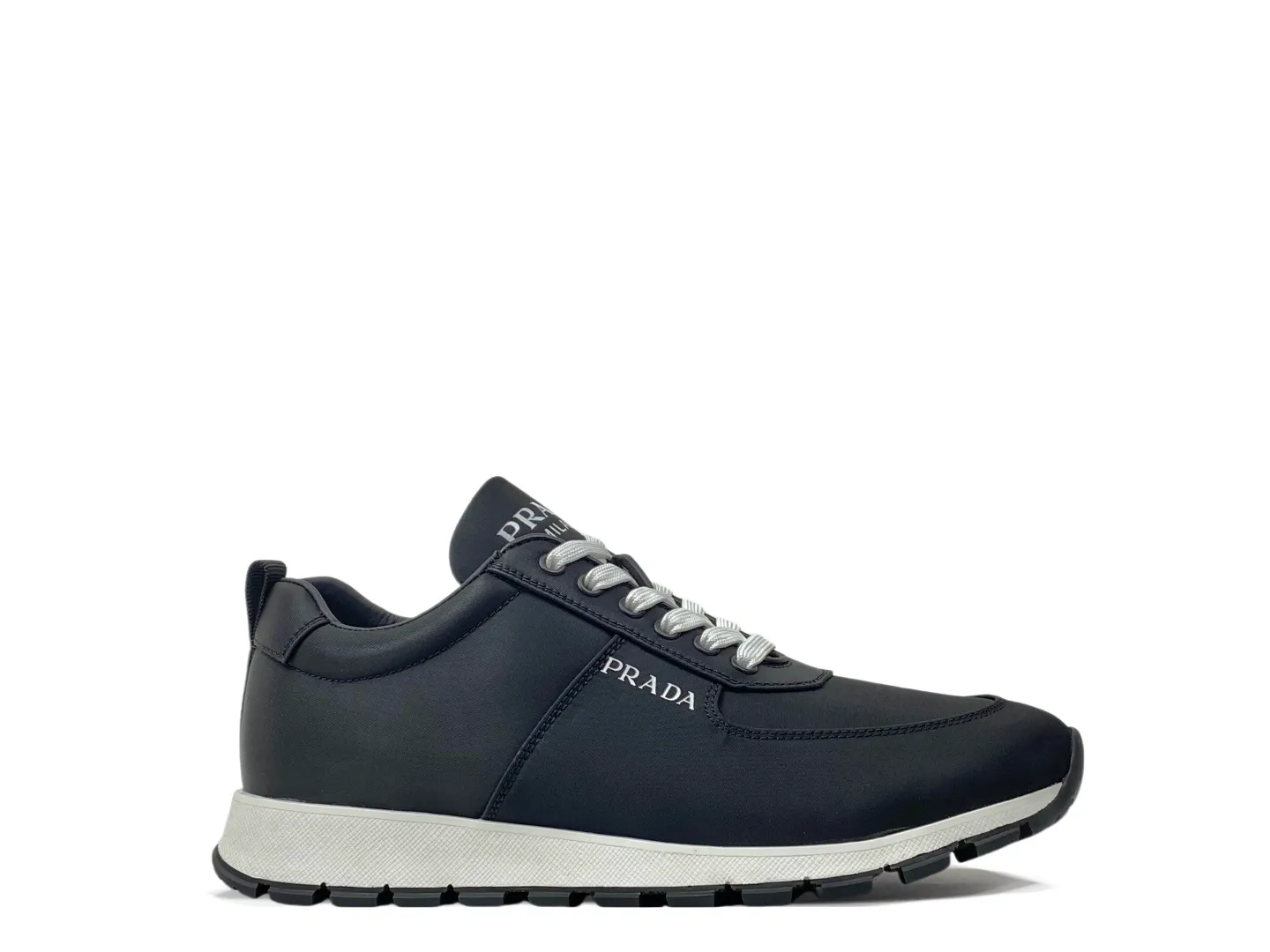 💰660 PRAD*Prax 01 Regenerated Nylon Sneakers ♞size; 39~46 Form and function merge into one, sports inspiration and exquisite craftsmanship quietly meet: Prada men’s sneaker series features unique and clever designs, including Prada Downtown, Cloudbust Thunder 57 #Prada Collision Cross.